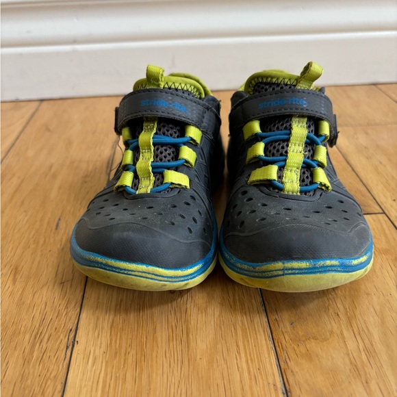 Stride Rite Rubber Sneakers Shoes - Picture 3 of 5